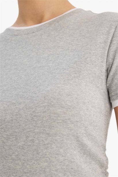 Облегающая футболка в рубчик Slim Fit с круглым вырезом