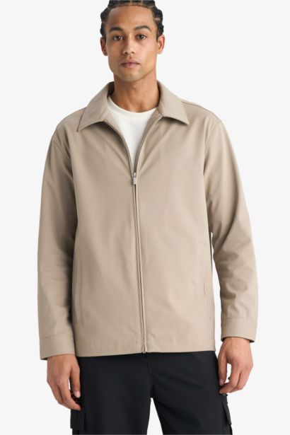 جاكيت مقاوم للماء سليم فيت