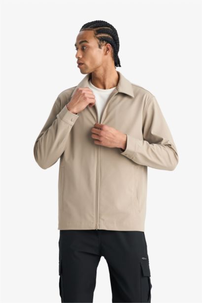 جاكيت مقاوم للماء سليم فيت