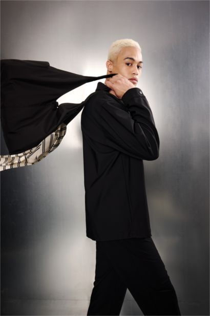 Rüzgar Geçirmez Slım Fıt Dar Kesim Mont