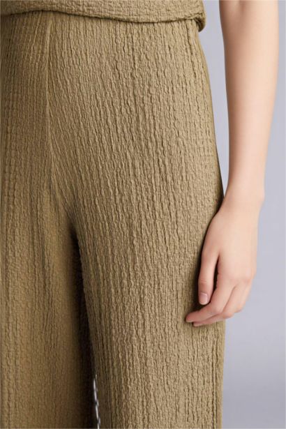 Брюки Wide Leg из ткани букле