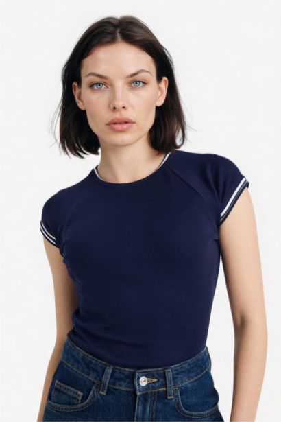 Футболка Regular Fit в рубчик с круглым вырезом и коротким рукавом