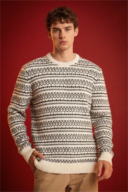 Standard Fit Knitwear New Year Pullover