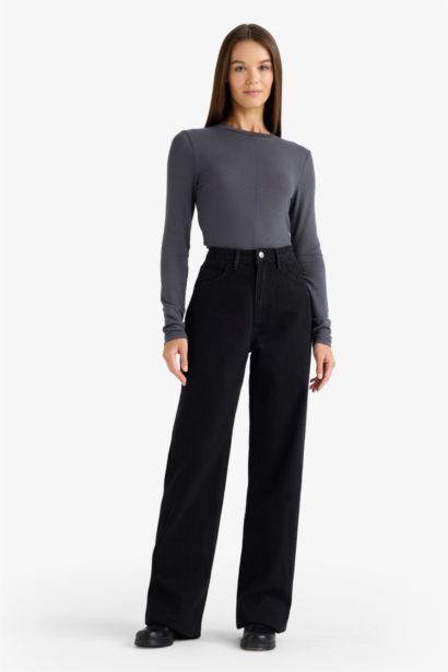 Slim Fit Crew Neck Long Sleeve T-Shirt