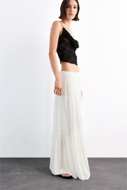 بلوزة دانتيل مكشكش