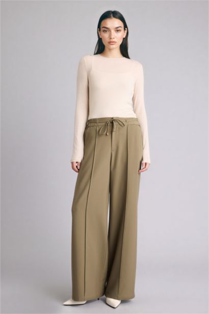 Pantalon large taille haute avec poches