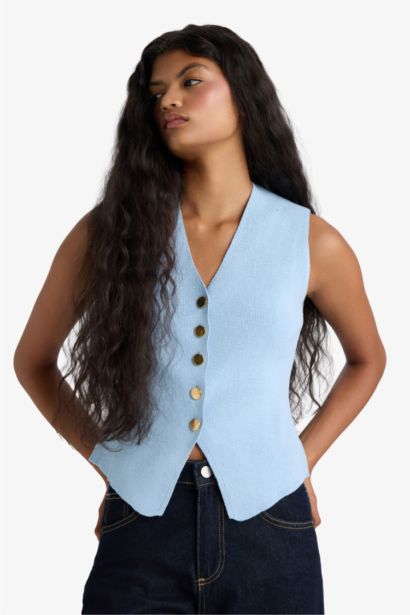 Fitted V-Neck Knit Vest