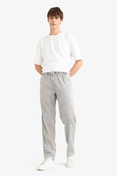 Wide Leg Washed Jeans