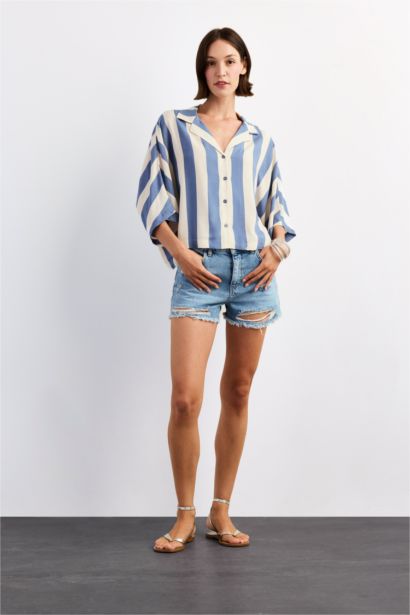 Oversize Fit V-Neck Short Sleeve Shirt