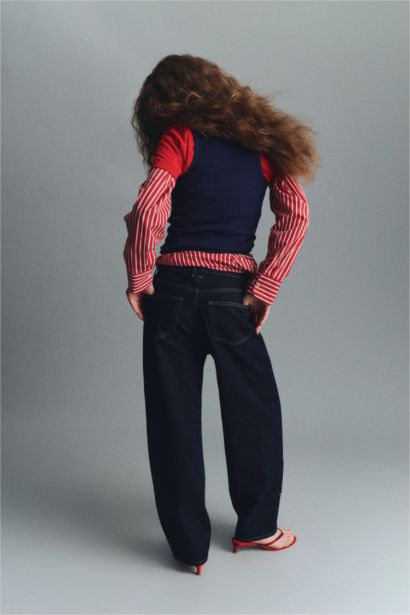 بنطلون جينز باريل فيت وخصر عالي