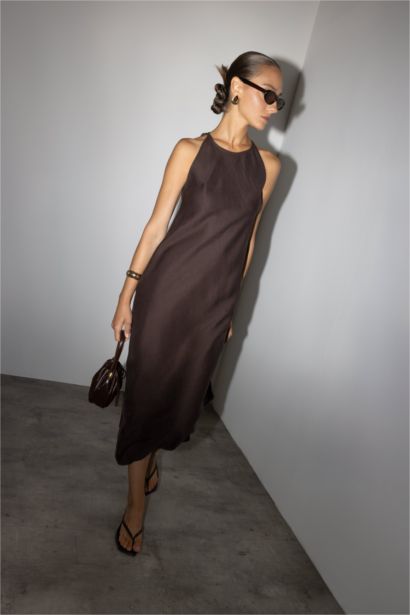 فستان كتان طويل نص كم بياقة مستديرة