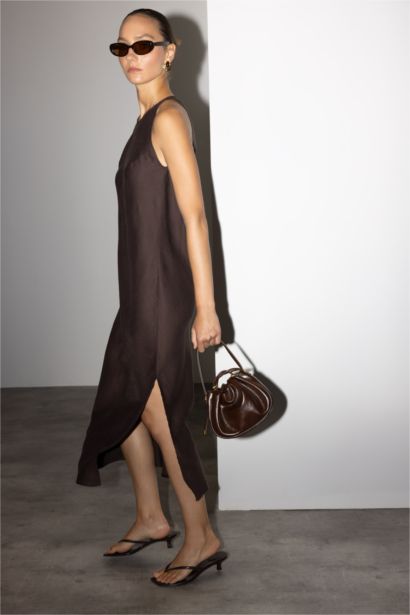 فستان كتان طويل نص كم بياقة مستديرة