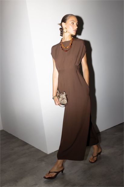 Bisiklet Yaka Keten Karışımlı Kısa Kollu Maxi Elbise