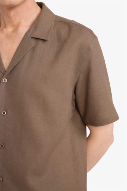 Man Short Sleeve Shirt