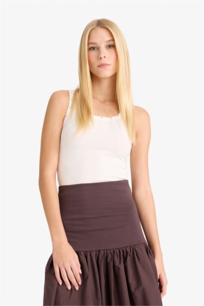 تانك توب مضلع سليم فيت بياقة مربعة مخصر