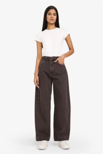 سروال جينز بخصر عالي قصة واسعة