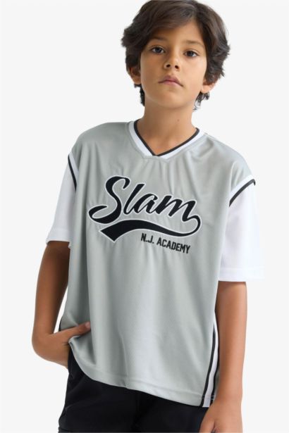 تيشيرت ولادي نص كم تول مطرز اوفر سايز بياقة V