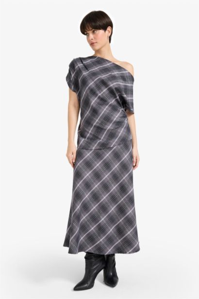 تنورة ميدي كاروهات تويل بقصة A بخصر عادي