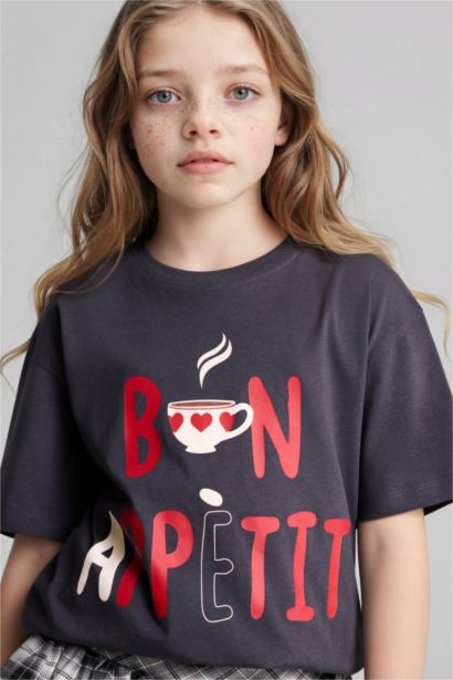 Футболка оверсайз с круглым вырезом принтом-слоганом и коротким рукавом для девочек