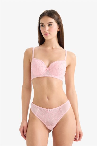 Кружевные трусы бразилиана с вышивкой