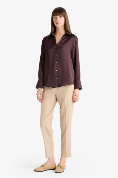 Chemise en satin à manches longues Coupe régulière