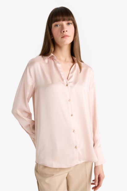 Chemise en satin à manches longues Coupe régulière