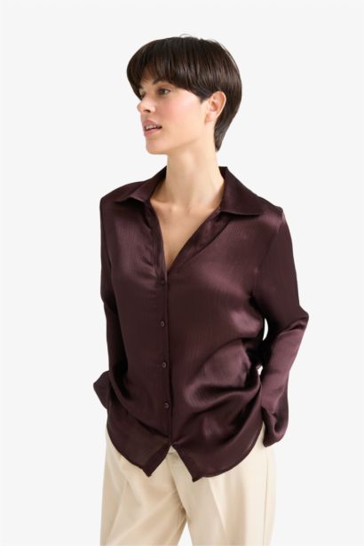 Chemise en satin à manches longues Coupe régulière
