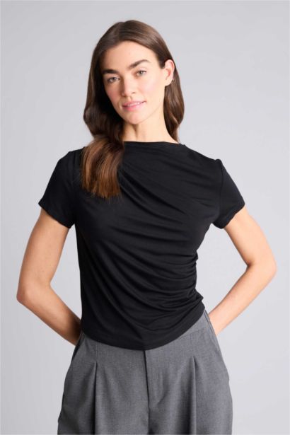 Футболка Slim Fit с вырезом качели и коротким рукавом