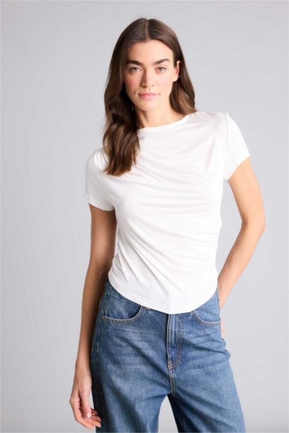 Футболка Slim Fit с вырезом качели и коротким рукавом