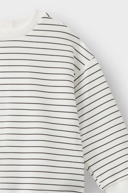 طقم بيبي اولادي تيشيرت مخطط وبنطلون قصة عادية - قطعتين