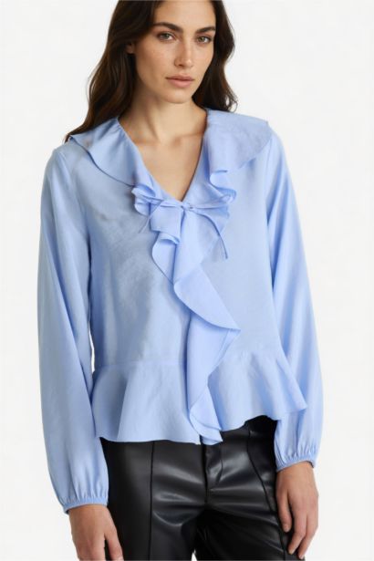 بلوزة كم طويل قصة عادية بياقة V