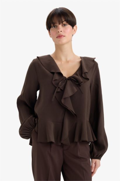 بلوزة كم طويل قصة عادية بياقة V