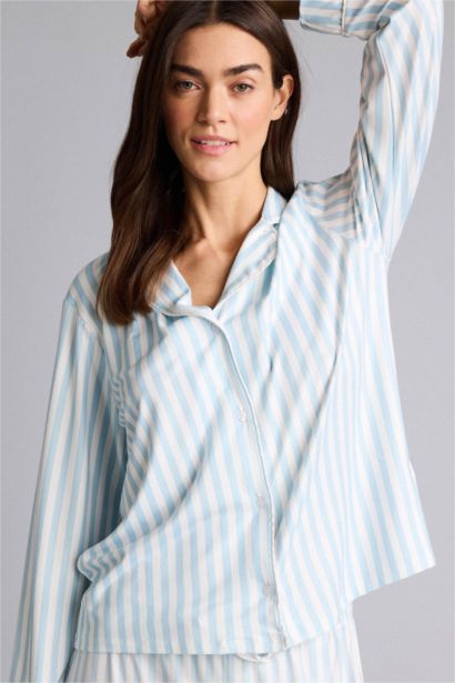 بلوزة بيجاما قصة عادية وكم طويل