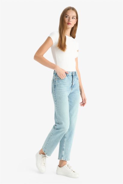 Comfort Straight Regular Waist Ankle Length Jeans