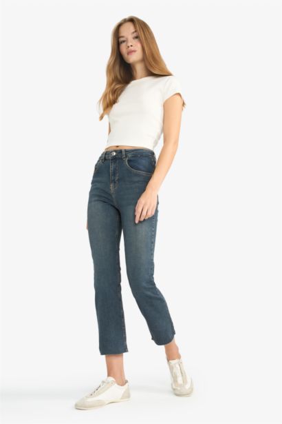 Crop Flare Fit Low Waist Ankle Length Washed Jeans
