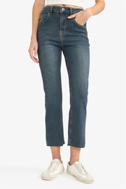 Crop Flare Fit Low Waist Ankle Length Washed Jeans