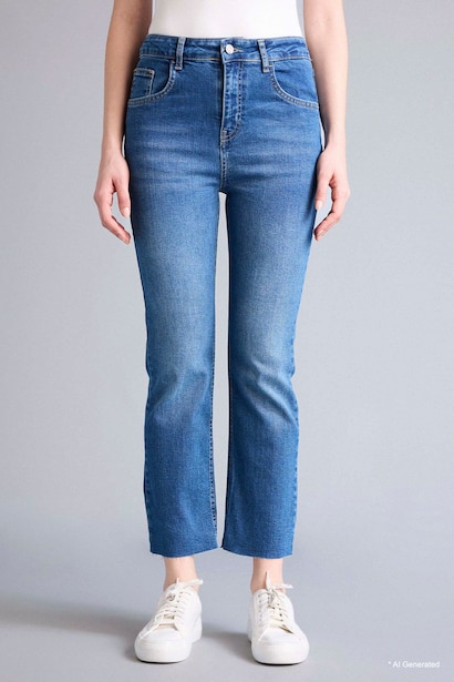 Jean taille haute Longueur courte Coupe évasée