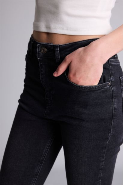 Crop Flare Fıt Düşük Bel Bilek Boy Jean Yıkamalı Pantolon