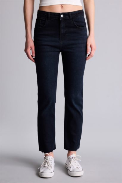 Crop Flare Fit Low Waist Ankle Length Jeans