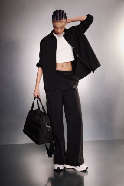 Standard Fit Wide Leg Woven Trousers