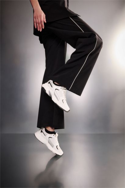 Standard Fit Wide Leg Woven Trousers