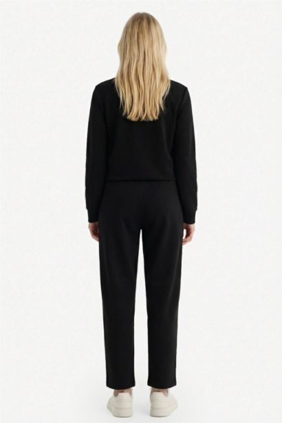 سروال رياضي بخصر مطاطي