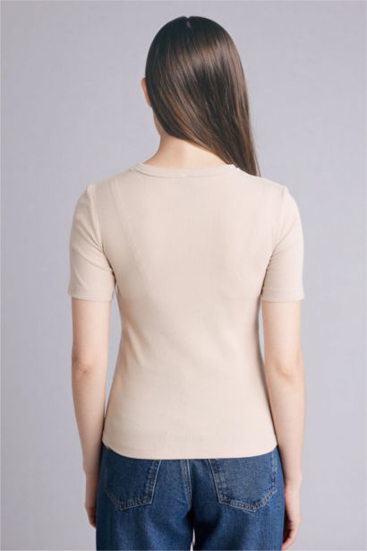 Футболка кашкорсе Slim Fit в рубчик с круглым вырезом принтом и коротким рукавом