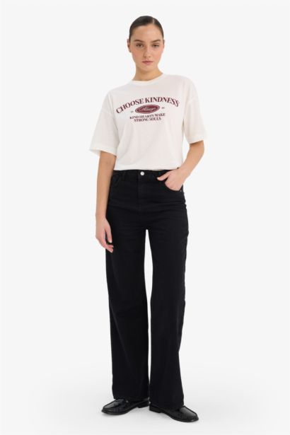 Трикотажная футболка Oversize с надписью и коротким рукавом