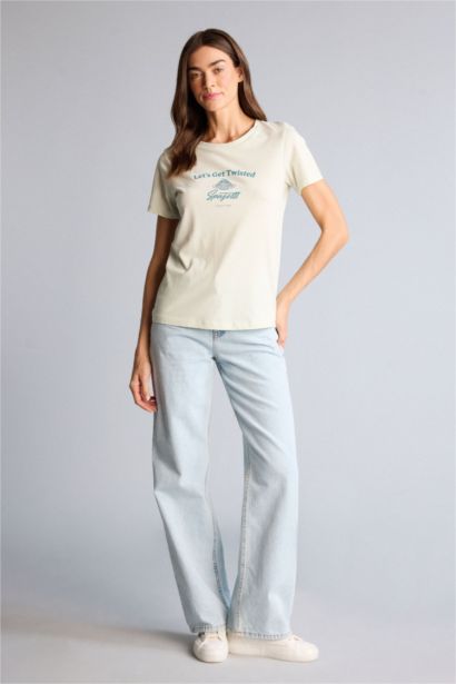 Трикотажная футболка Regular Fit с круглым вырезом коротким рукавом и принтом-слоганом