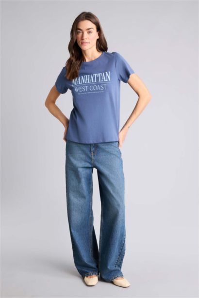 Трикотажная футболка Regular Fit с круглым вырезом коротким рукавом и принтом-слоганом