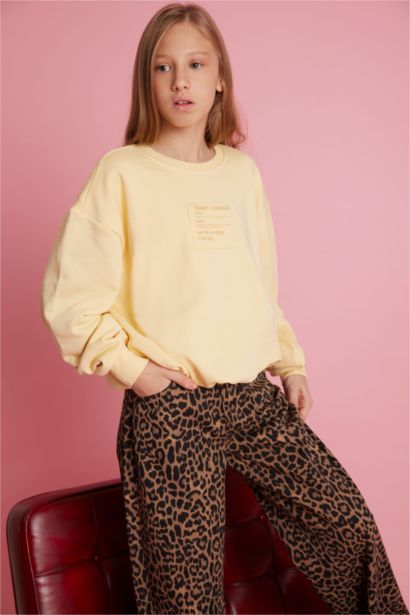 Girl Oversize Loose Fit Crew Neck Printed Sweatshirt