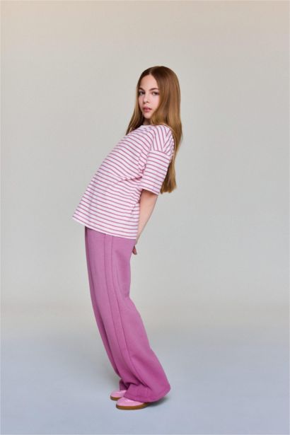 Қыздарға арналған Oversize дөңгелек жағалы қысқа жеңді футболка