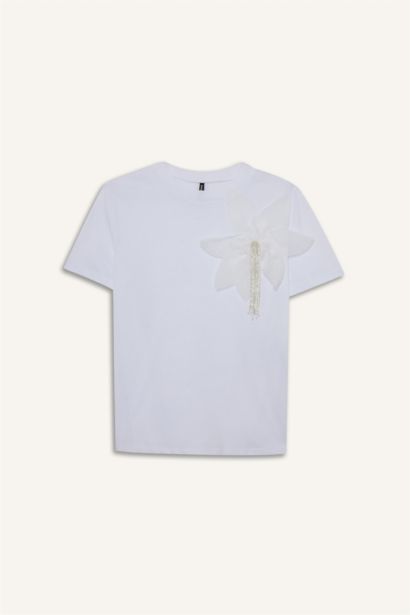 تيشيرت نص كم مطرز قصة مريحة ورقبة مستديرة