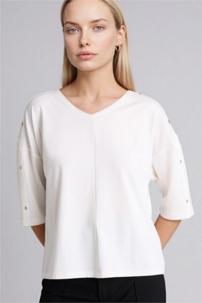 Relax Fit V-Neck Long Sleeve T-Shirt